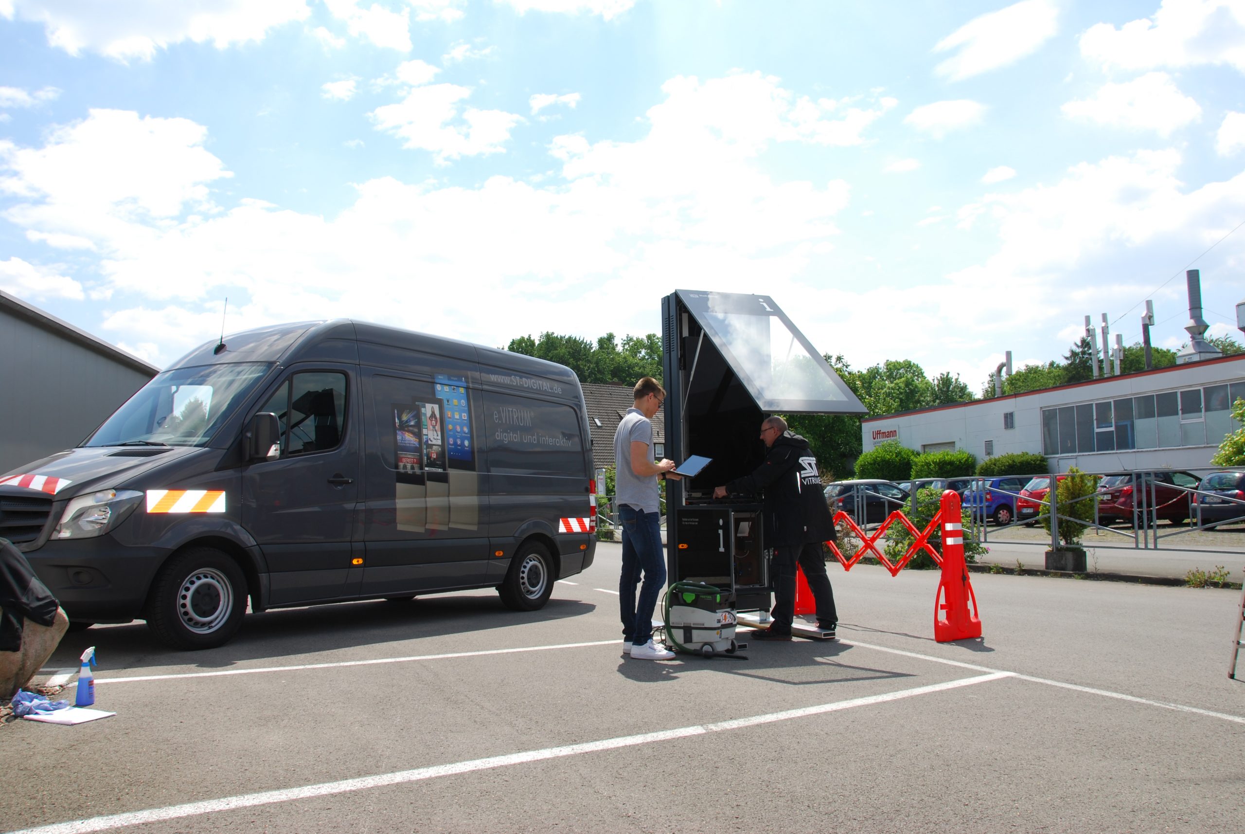 Prototyping Werkstatt zur Geräte-Fernwartung einer Vitrine (ST Vitrinen)